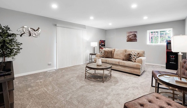 Glendale Heights FHS Rental - Windsor Ln