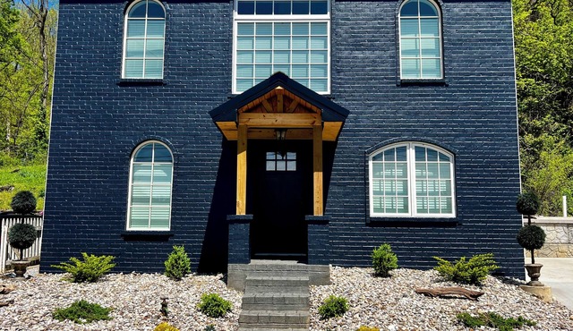 Glenda’s Overlook.everything you need to make visiting Madison a great getaway!