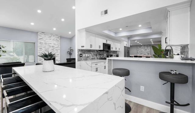 Glendora Super House!