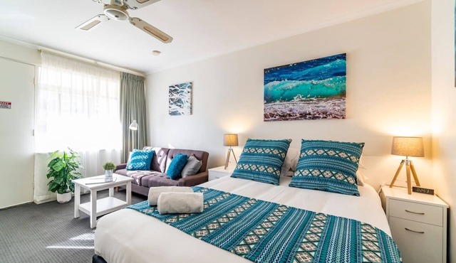 Glenelg Central Studio Aqua