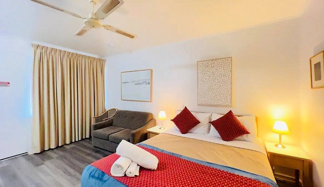 Glenelg Studio Apartment no 30 – A Comfortable Coastal Escape