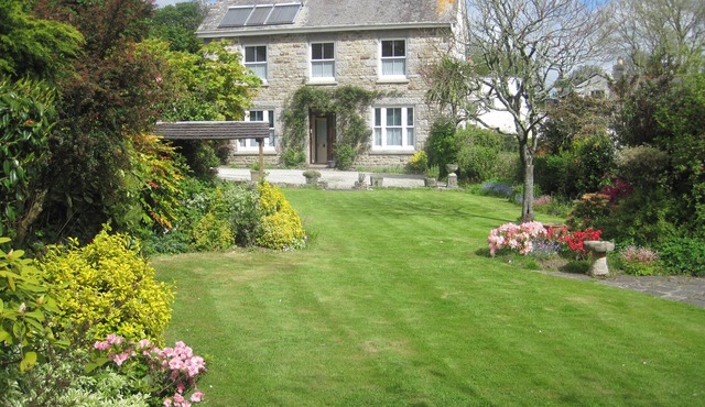 Glengarth - Cornish Granite Victorian House - First Floor 3 Bed Deluxe flat