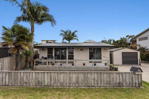 Glenhaven Hideaway - Ohope Beach Holiday Home