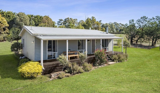 Glenlyon country cottage near Daylesford