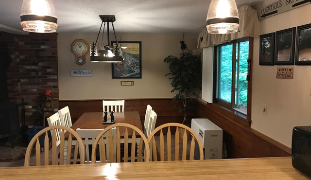 Glenn NH/5 Minute drive to Storyland; Close to golf, outlets and Restaurants