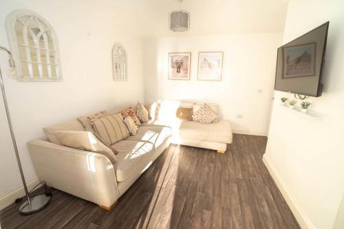 Glenroy House Swansea