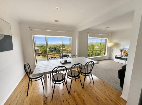 Glens Haven with Lakeviews and Outdoor Firepit