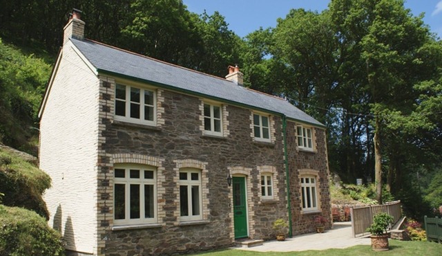 GLENVIEW, pet friendly, with a garden in Barbrook