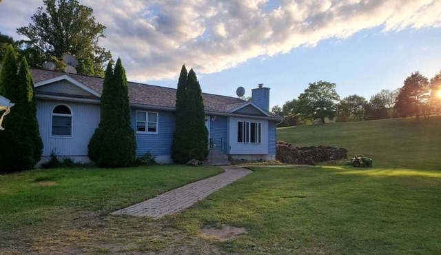 🏠Glenwood Home🏠 4 Bedroom -2 Bathroom-56 acres