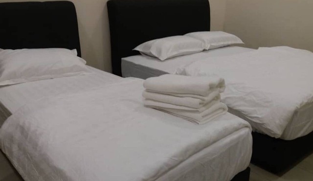 GLG KLIA Transit 3-Guests Room-G + Free drop off