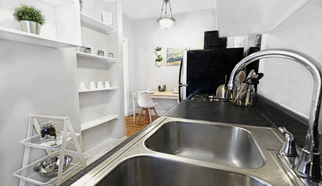 Global Cup Trendy City Flat + Arboretum Tickets Included