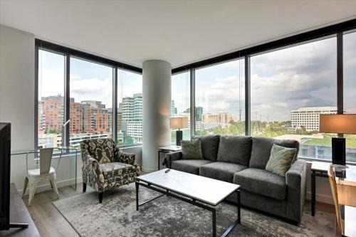 Global Luxury Suites at Town Center