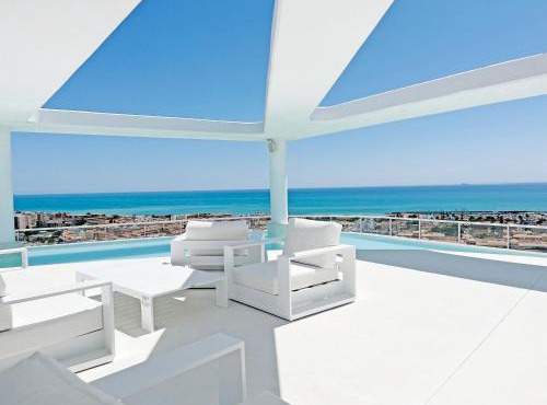 Global Properties, Apartamento con piscina privada y terraza con vistas a la costa