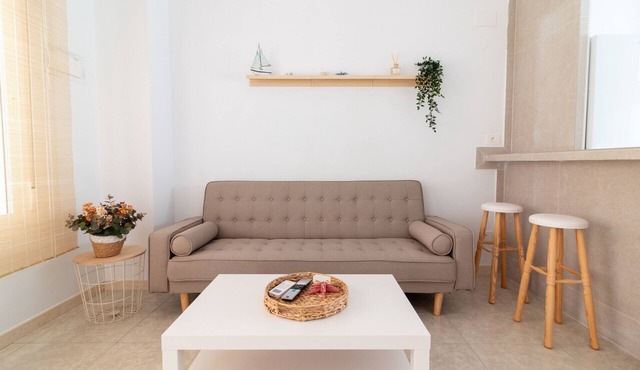 Global Properties: 3-Bedroom Home with Terrace in Moncofar