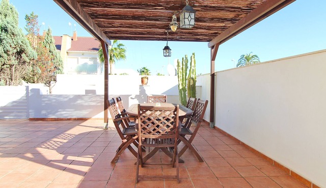 Global Properties: Townhouse with sea views on Corinto beach