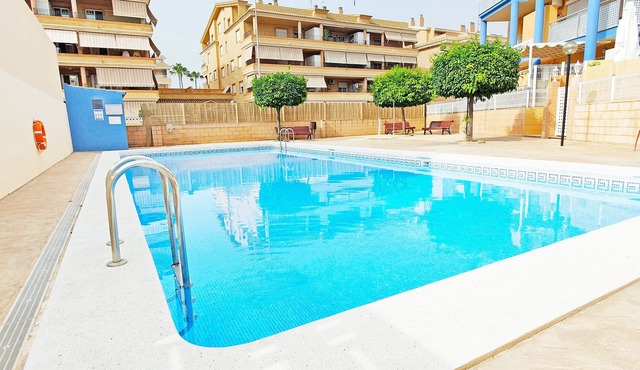Global Vacacional: Apartment with pool and terrace in Canet beach