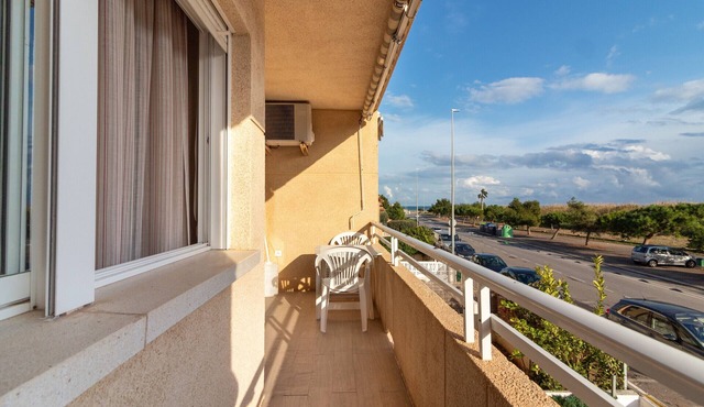 Global Vacacional: Pet Friendly Apartment in Canet Playa