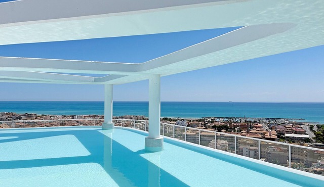 Global Vacacional: Modern apartment with 2 terraces and 3 bedrooms