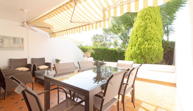 Global Vacacional: Townhouse with pool on Canet beach