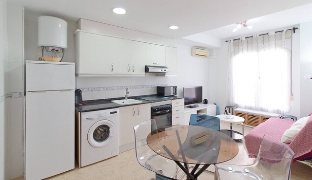 Global Vacacional: Practical flat very close to the sea in Puerto Sagunto
