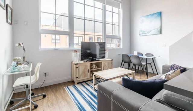 GLOBALSTAY . 2BR 2 STOREY LOFT. Free Parking.Gym