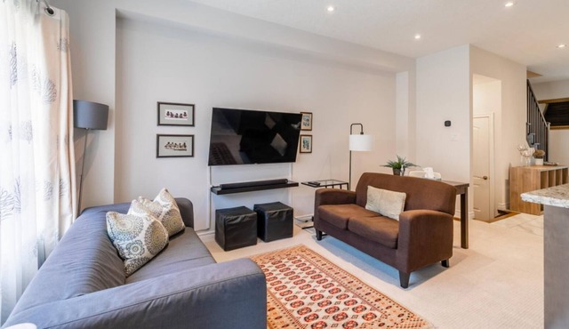 GLOBALSTAY. 3-Bedroom Townhome with Fireplace Lake Ontario