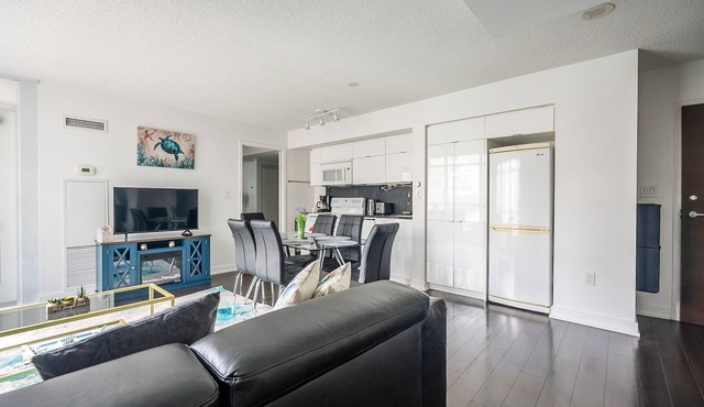 GLOBALSTAY. Aquamarine 2bd 2bath Apartment with Balcony