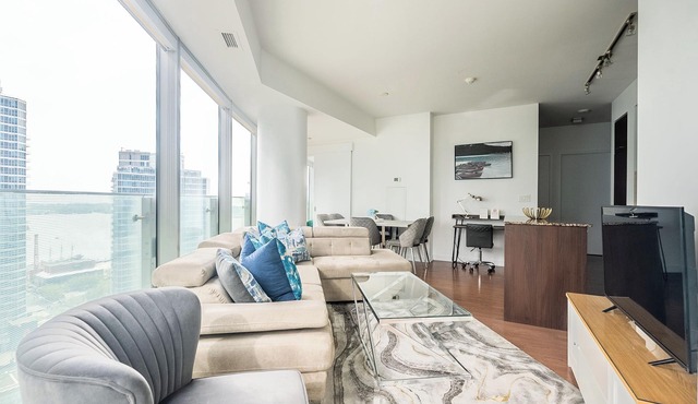 GLOBALSTAY. Gorgeous 2 BR 2 BA in the Heart of Downtown