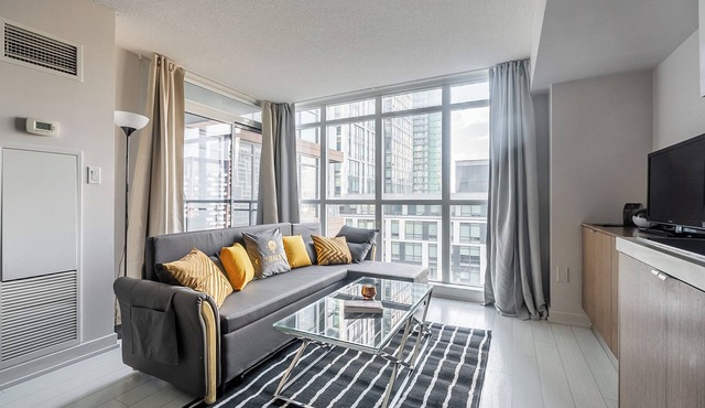 GLOBALSTAY. Gorgeous 2Bedroom 2Bathroom Apartment with Balcony