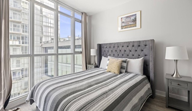 GLOBALSTAY. High Floor in Downtown Toronto 1bd+den