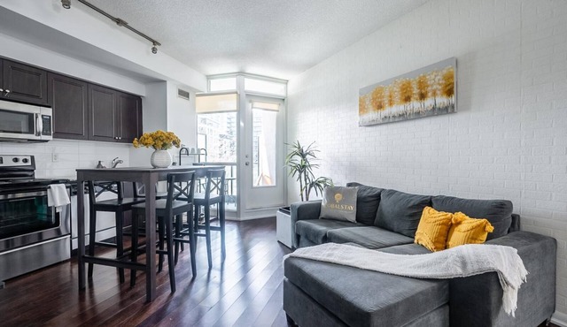 GLOBALSTAY. Modern 1 Bedroom + Den Unit Downtown