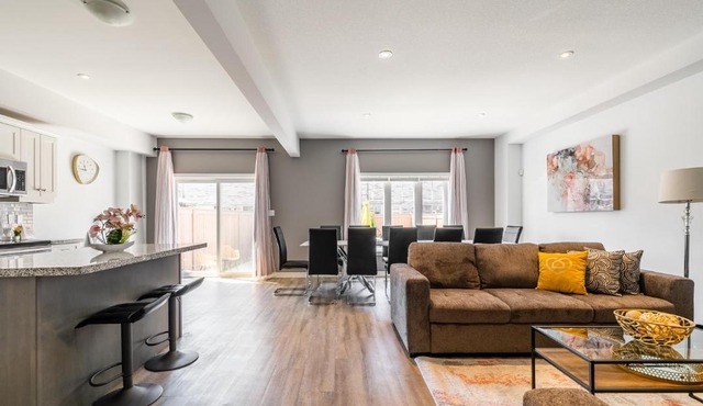 GlobalStay Waterfront 5 Bedroom Townhouse Hot tub Sauna Stoney Creek