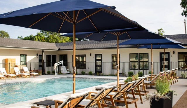 Gloria Inn Unit 5 -5 minutes from Baylor and 2 Blocks to Magnolia