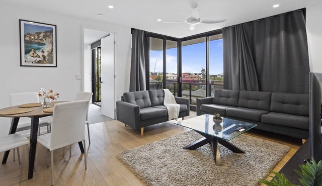 Glorious 2-Bed Apartment near Local Shops