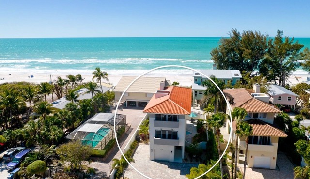 GLORIOUS DAZE Beach House POOL! SPA! GOLFCART! ELEVATOR! PUTTING GREEN!