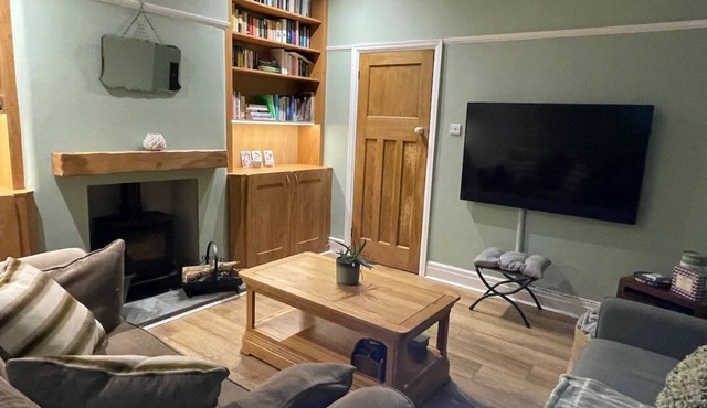 Glossop Retreat - Pet-Friendly | Perfect for 6| Pass the Keys