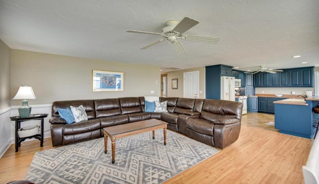 Gloucester Point Vacation Rental on York River!