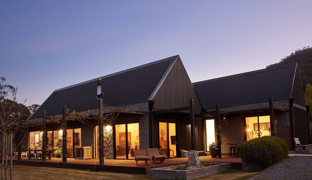 Glut Farm | Eco luxury Vineyard Farmstay