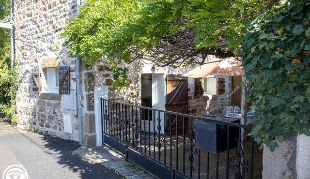 Glycine - Authezat - Gîte