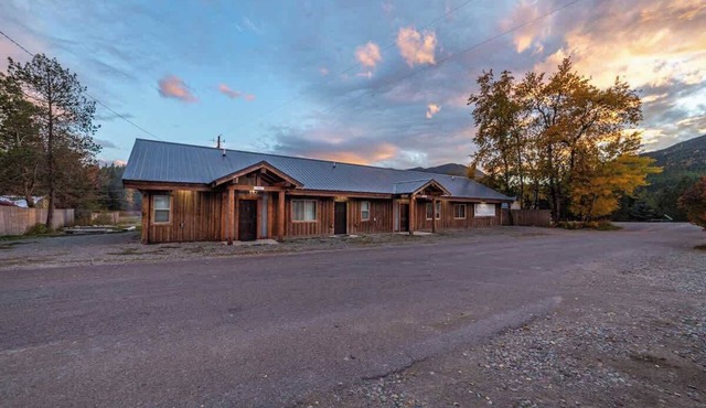 GNP Explorers Stay Here–2bd/1ba K/Q Bed-7mi To GNP