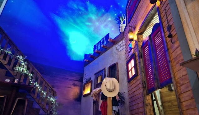 Go West- Couples 1-of-a-kind old-time theme-ATL area.