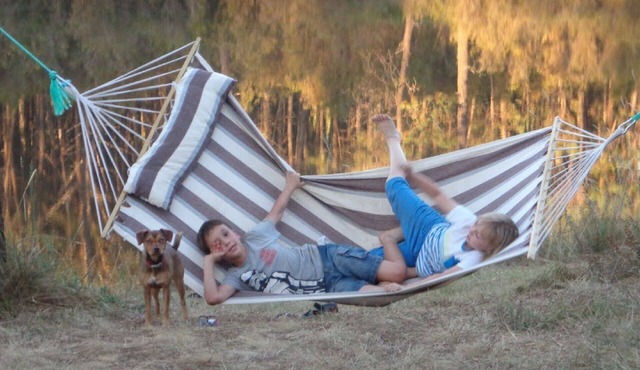 Go wild Cabin Camping & Fishing Private Lake & Forest. Dog Heaven !