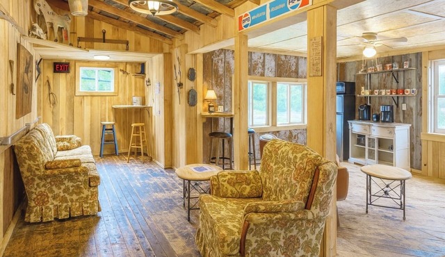 Goat Pen Hostel - the COVE
