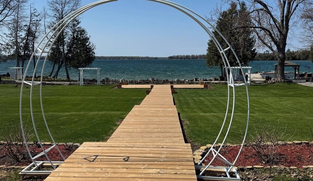 Goffatt Island-your private island 1+1 Bed Cabin 208