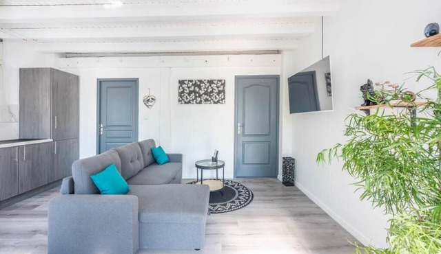 Golbey Evasion apartment with hanging terrace * Parking * Wifi *