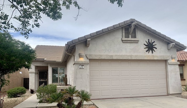 Gold Canyon House, Community Heated Pool, Private Spa close to trails!