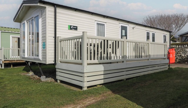 GOLD CARAVAN (203), family friendly, with a garden in Dyffryn Ardudwy