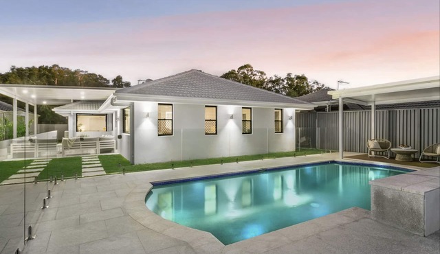 Gold Coast hotspot, close to beach