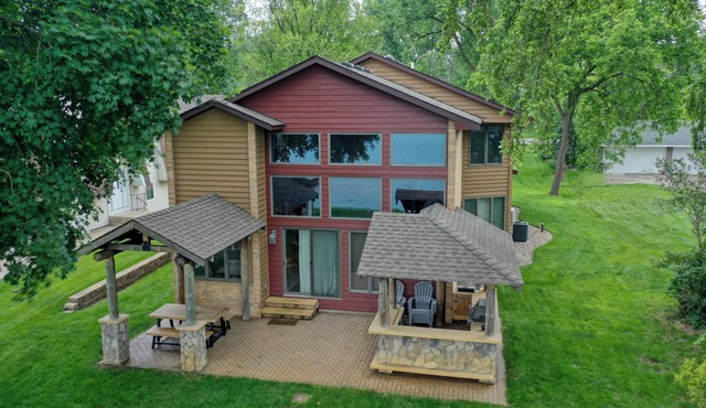 Gold Goast - North Shore Trail 3-bedroom on 1st Lake of Forest Lake