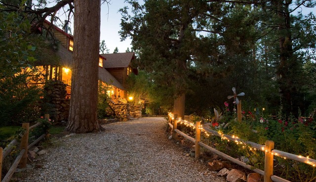 Gold Mountain Manor Bed and Breakfast